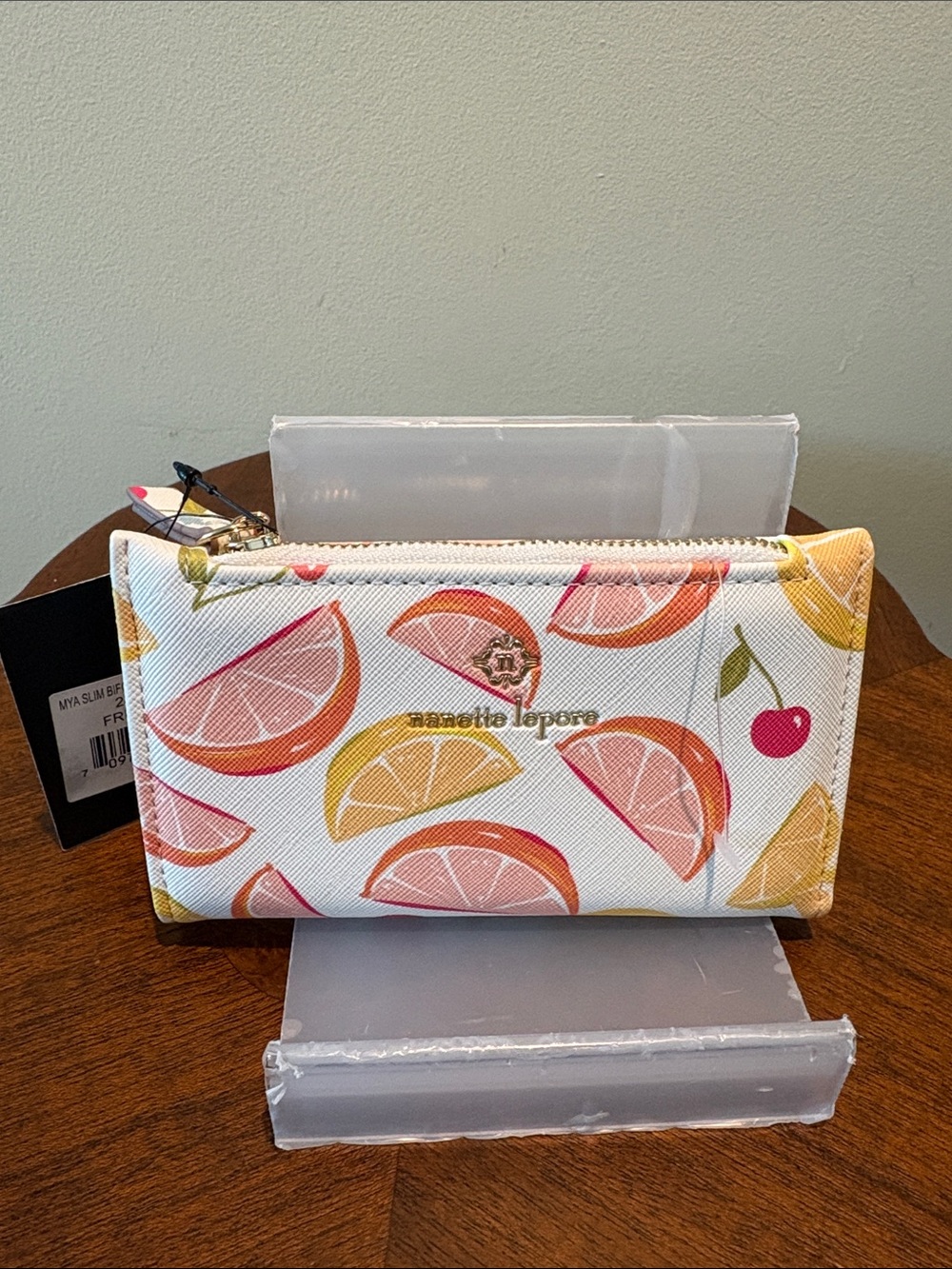 Nanette Lepore  Mya slim Wallet  organizer  card/coin holder  fruit print white